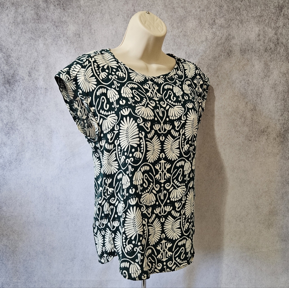 H&M Sleeveless Keyhole Blouse - Picture 6 of 10